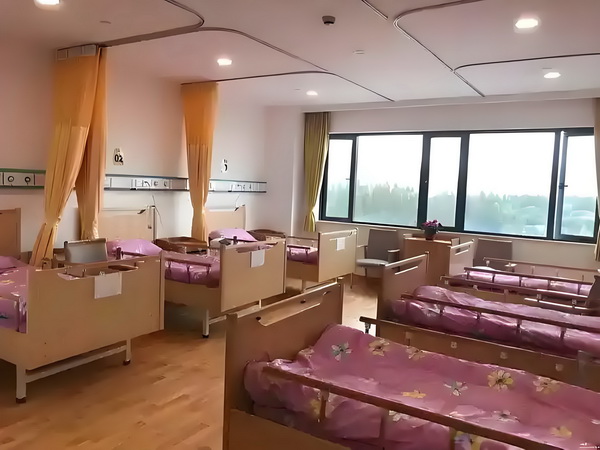 深圳入户时间怎么查_程潇曾确诊精神疾病与梁朝伟传闻早真相大白 程潇曾确诊运E停造成