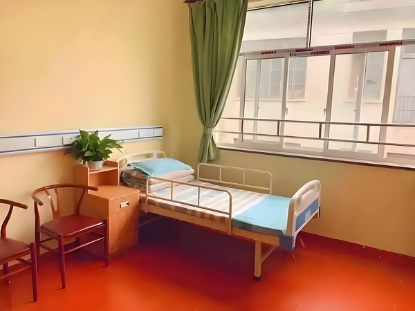 2025入深圳户口要求_黄奕女儿不读书想去韩国当练习生，颜值是硬伤 黄奕女儿男方身材瘦弱